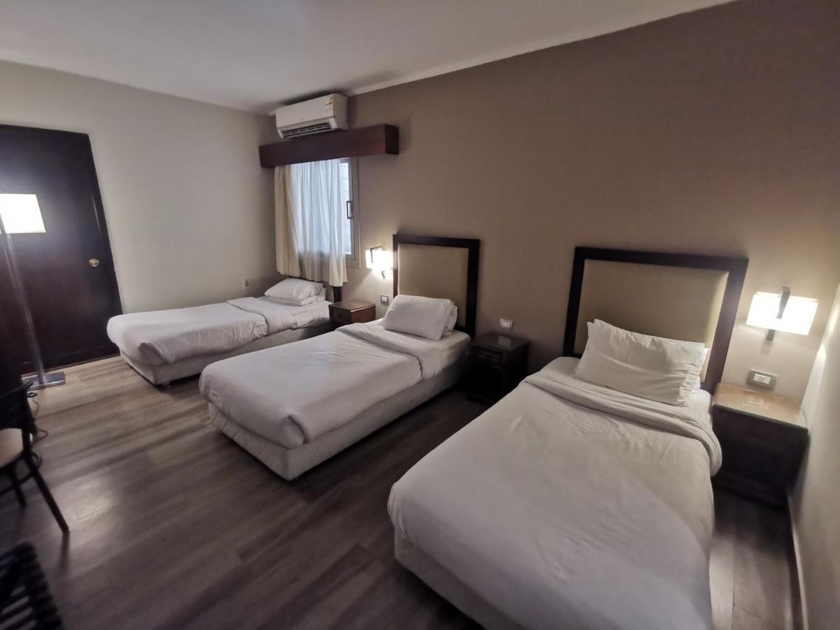 Green Plaza Inn "'Business &Families Only"' Alexandria Bagian luar foto