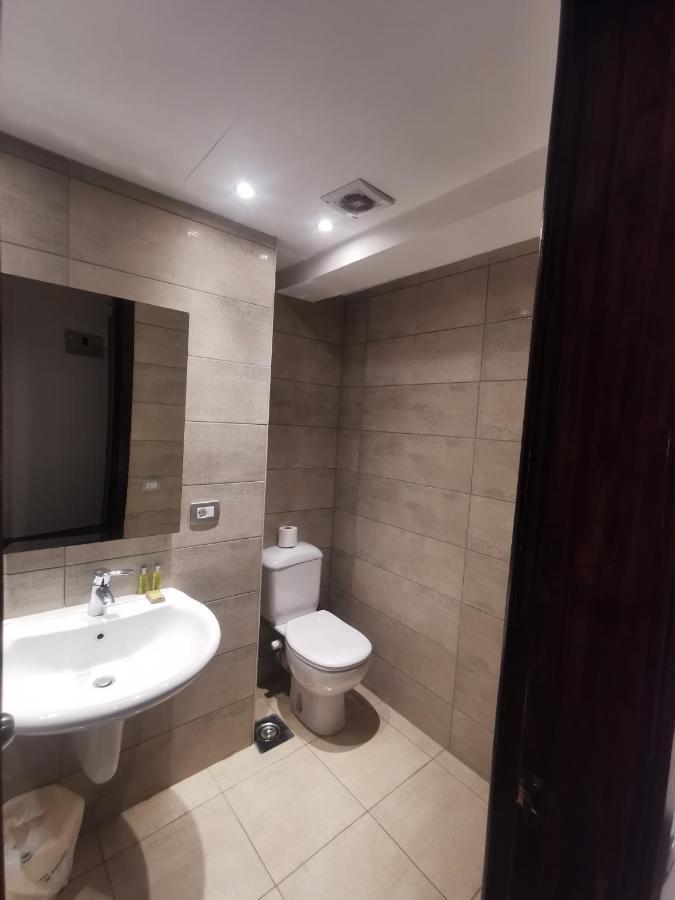 Green Plaza Inn "'Business &Families Only"' Alexandria Bagian luar foto
