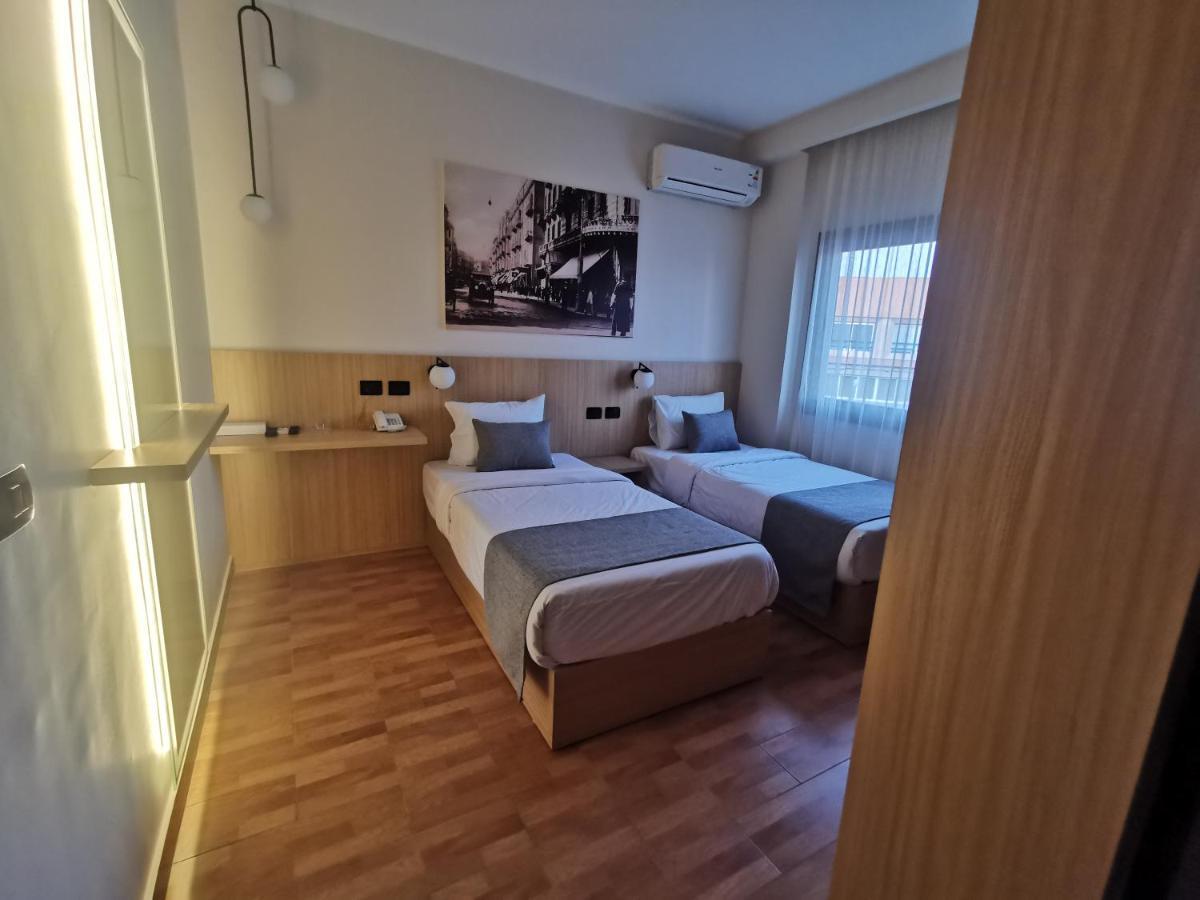 Green Plaza Inn "'Business &Families Only"' Alexandria Bagian luar foto